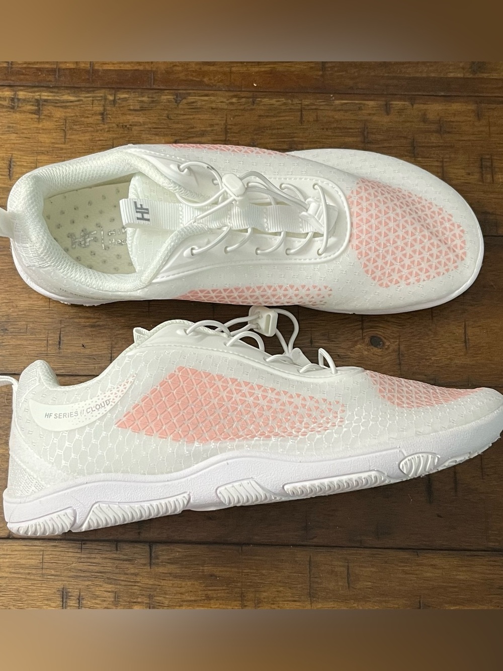 Women’s Hike Footwear Barefoot Nonslip Sneakers Size 9/9.5
